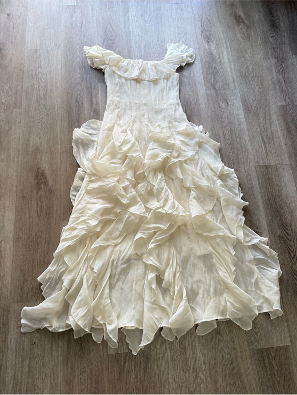 elliatt yvette cream off the shoulder ruffle corset maxi gown dress medium NEW - Picture 8 of 11
